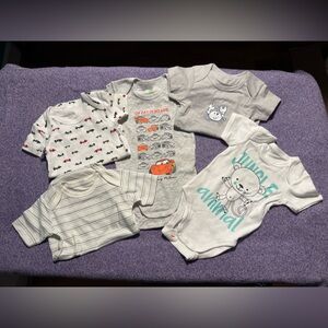 NEW Baby Onesie Bundle with Animal & Car Prints - White, Gray, Light Blue